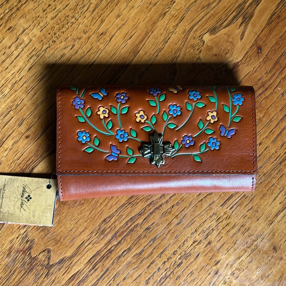 NWT Patricia Nash Teresa Hand Painted Leather Wallet